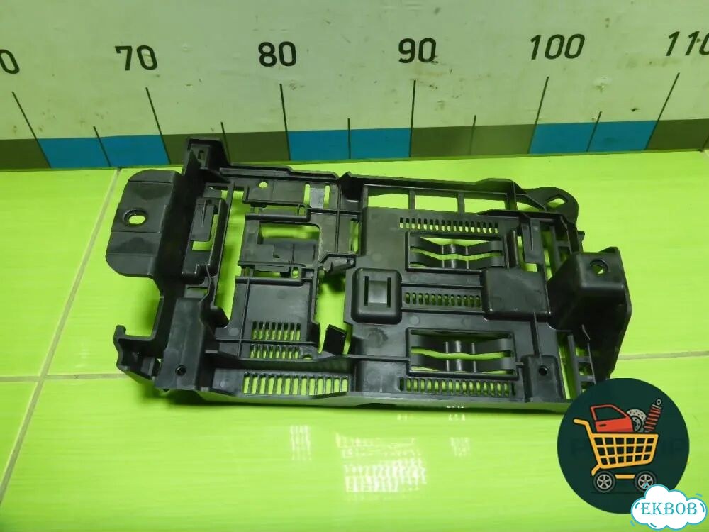 Кронштейн блока электронного (A1665451847) Mercedes Benz ML-Klass W166 c 2011г (мл) фото 1