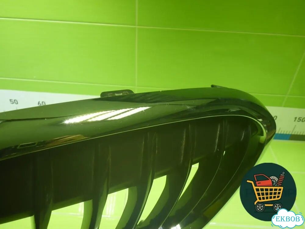 Решетка радиатора левая (7383363) BMW X1 F48 с 2014г (Х1 Ф48) фото 2