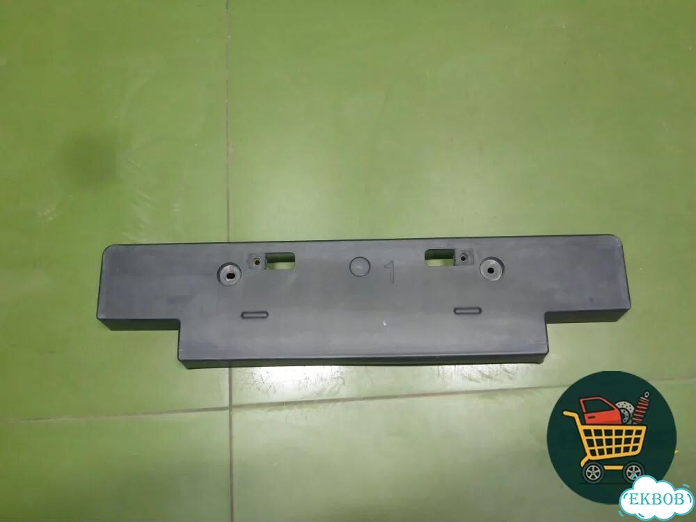 Рамка под номер (после 2015г) (5211460230) Toyota Land Cruiser (200) с 2008г (Ленд Крузер) фото 1