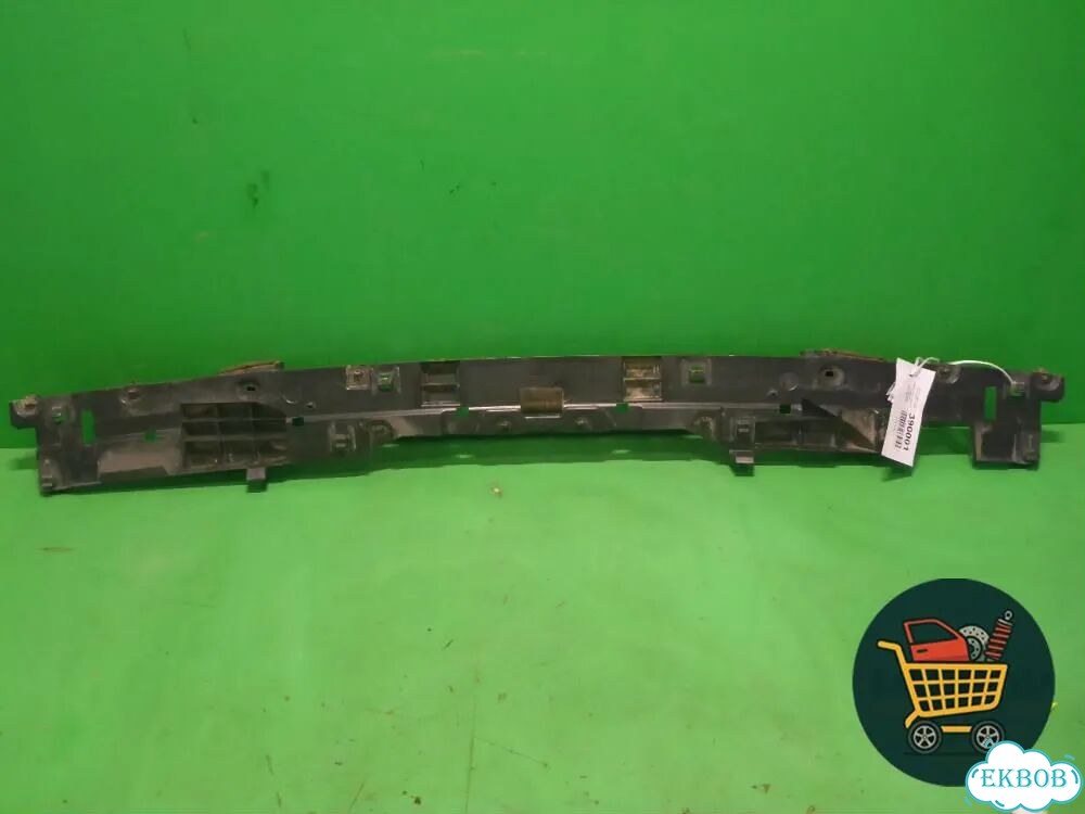 Кронштейн заднего бампера центральный (до 2012г) (5261560030) Toyota Land Cruiser (200) с 2008г (Лен фото 1
