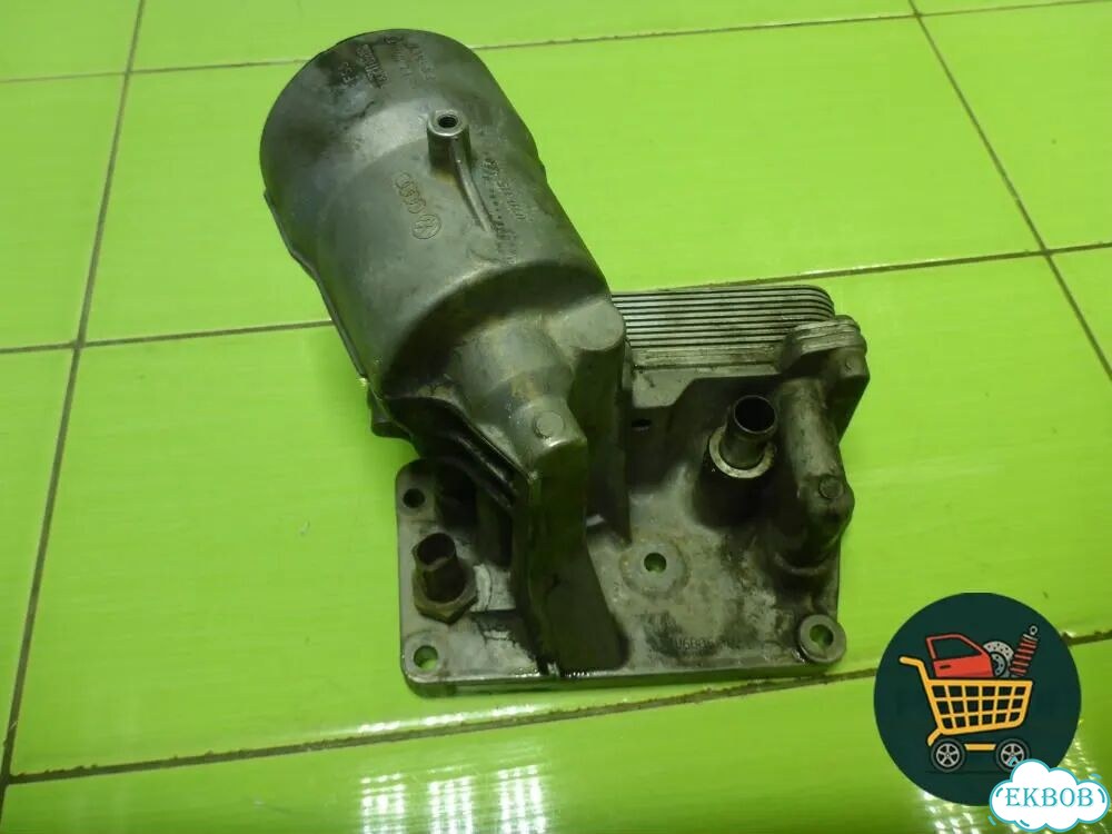 Корпус масляного фильтра (2.5л BAC) (070115389E) Volkswagen Touareg c 2002-2010г (Туарег) фото 4