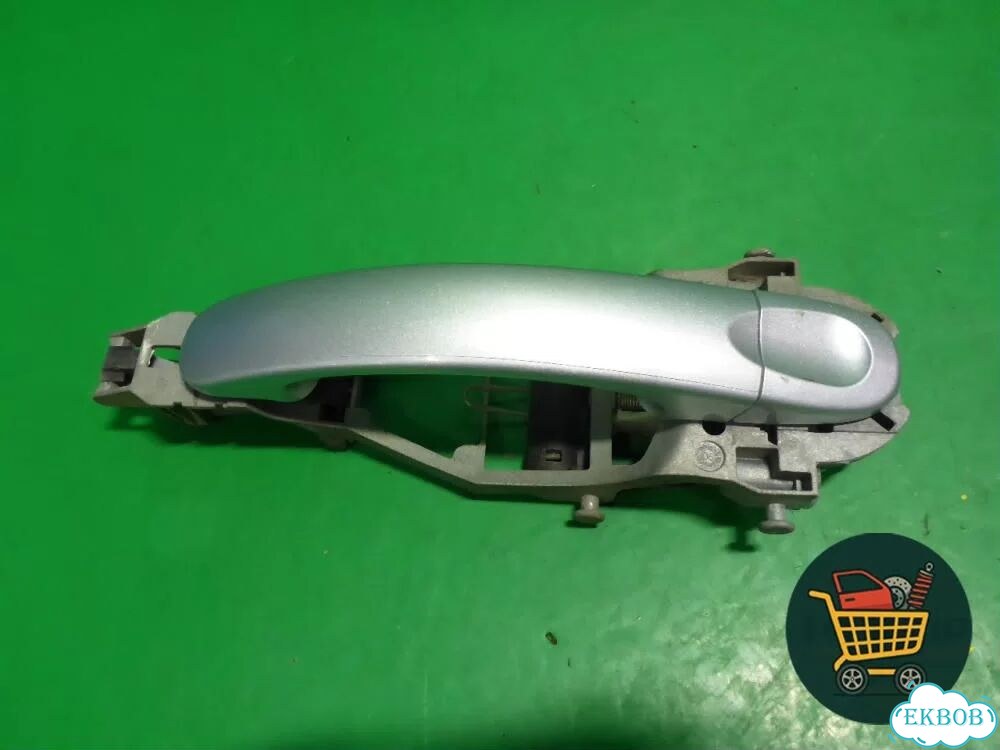 Ручка наружная двери задней правой (1K0837866A) Volkswagen Jetta с 2005-2011г (Джетта) фото 1