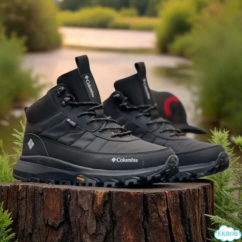 Columbia Gore-Tex. Черные вездеходы, лужи мимо фото 3