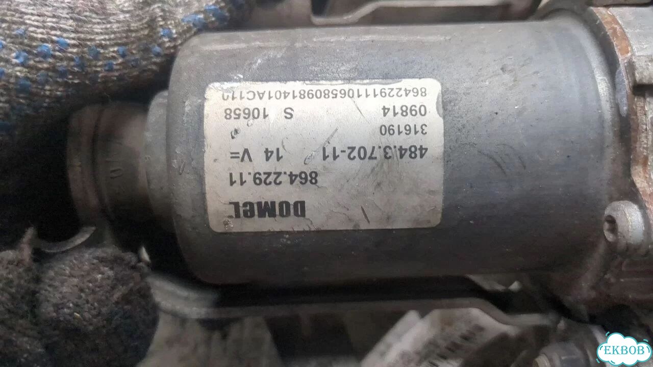 Насос водяной Mercedes E W212 фото 3