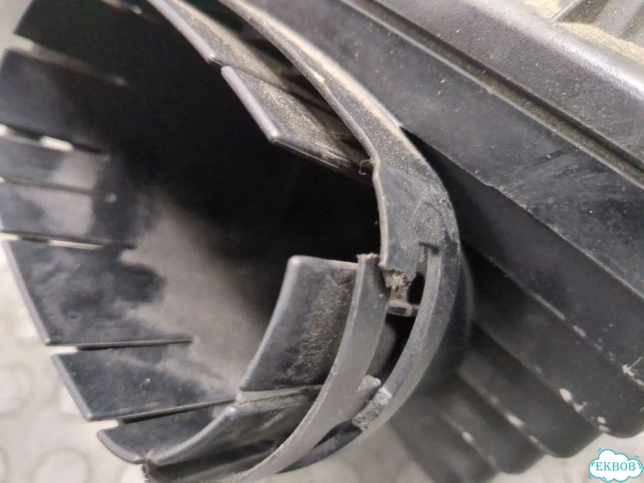 Корпус воздушного фильтра BMW X5 E70 фото 4