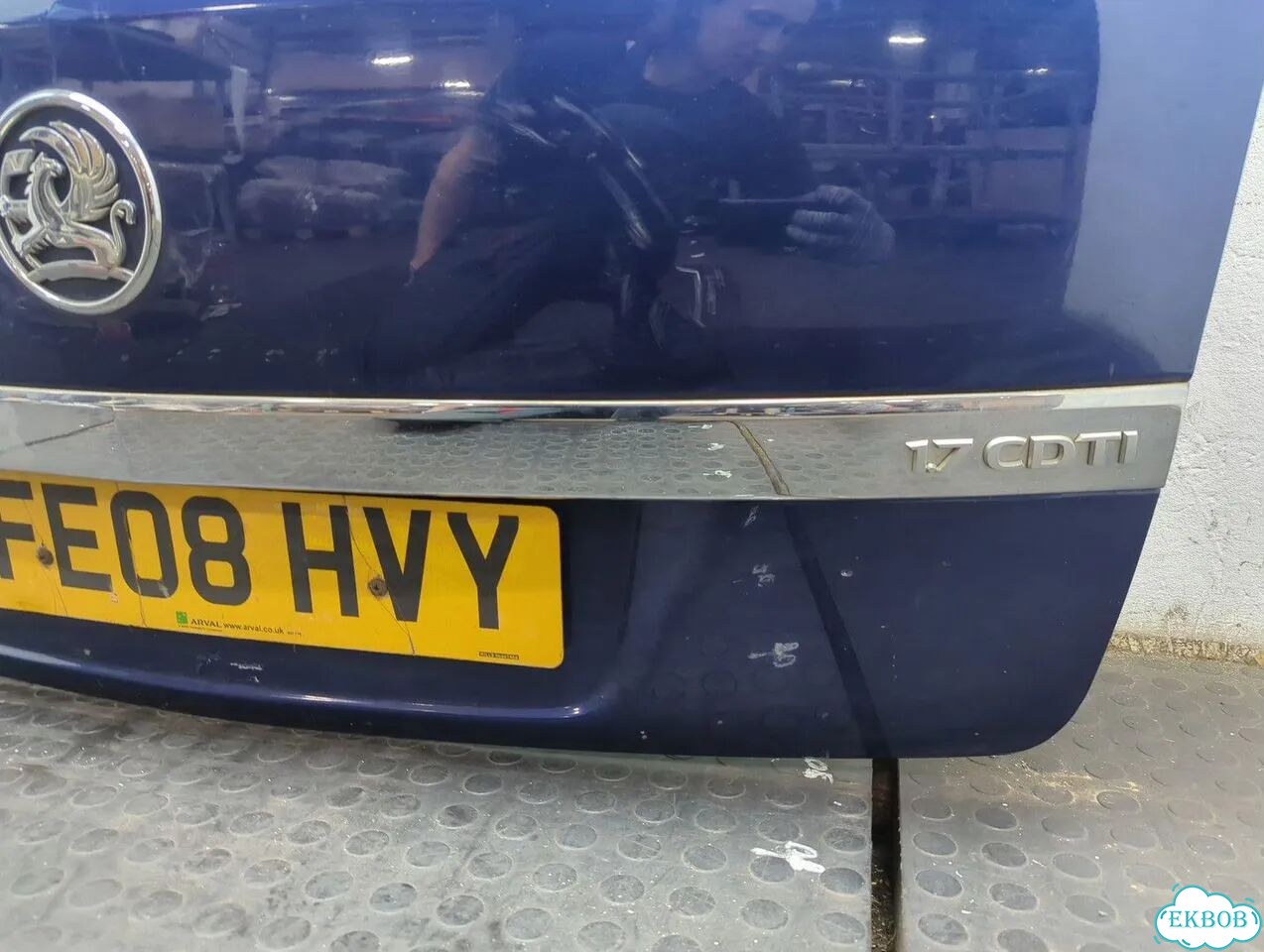 Крышка багажника Opel Astra H фото 6