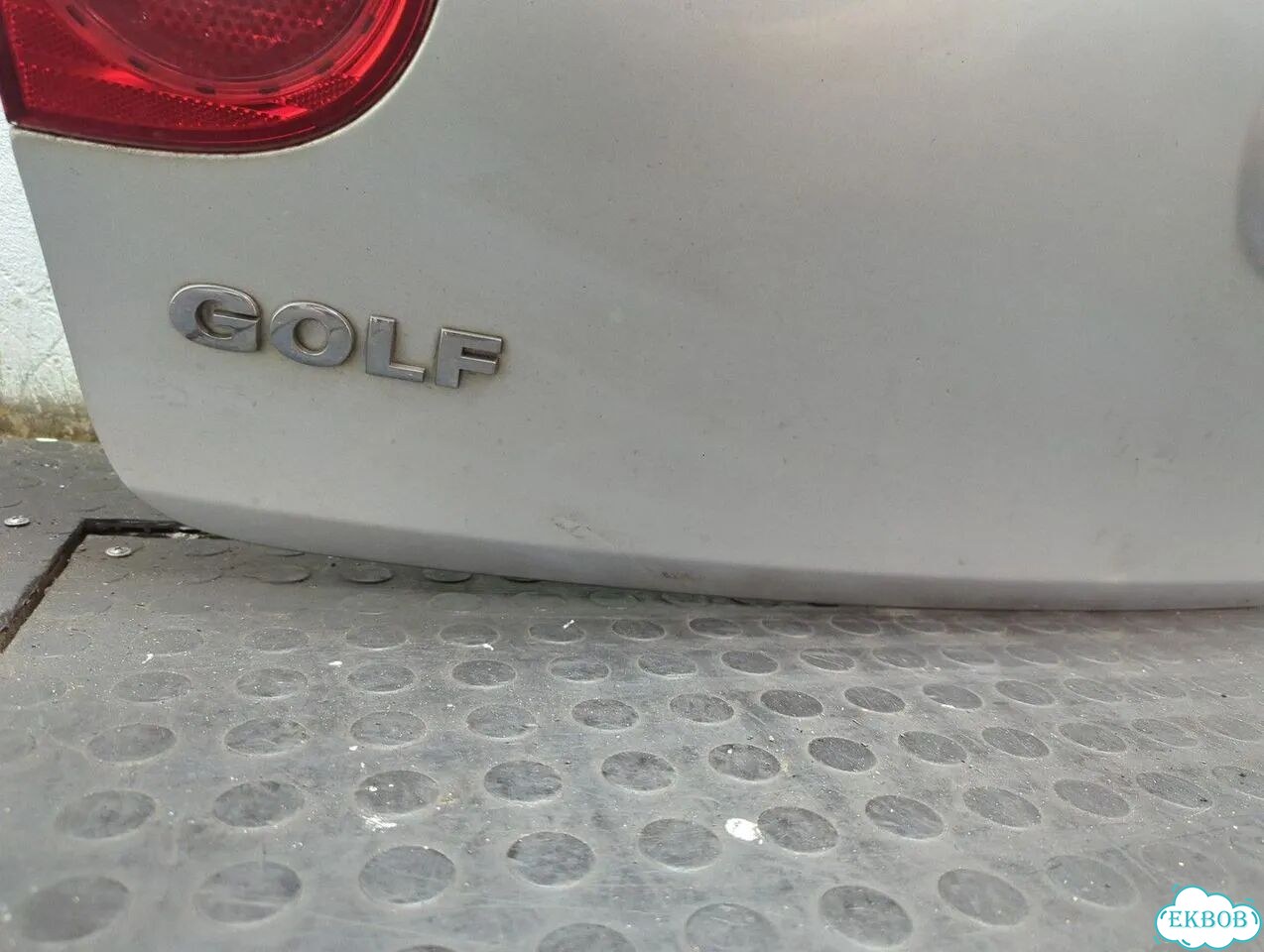 Крышка багажника Volkswagen Golf 5 фото 7