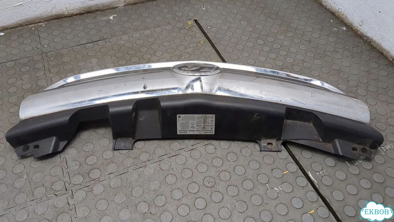 Решетка радиатора Opel Zafira B фото 5