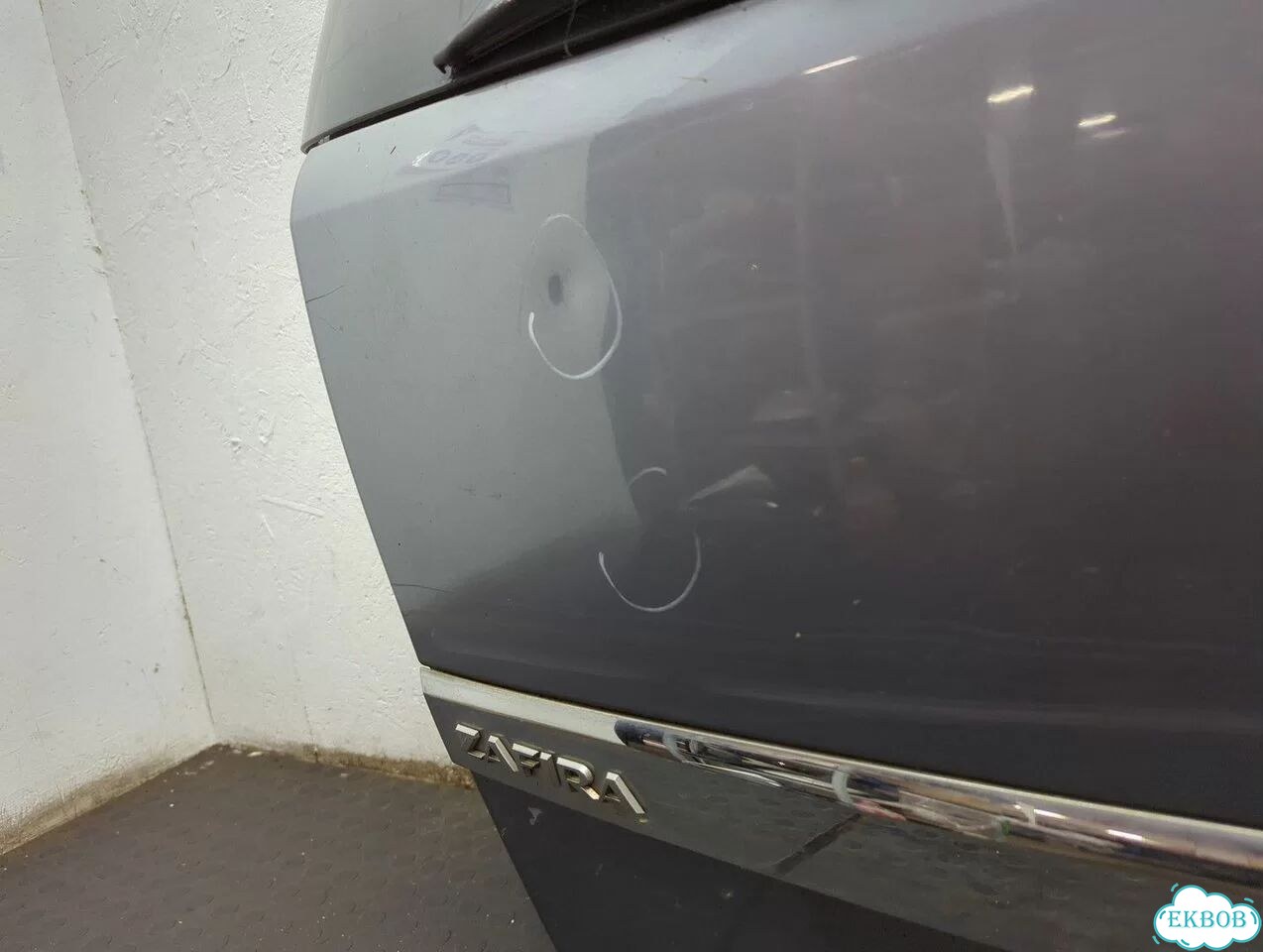 Крышка багажника Opel Zafira B фото 9