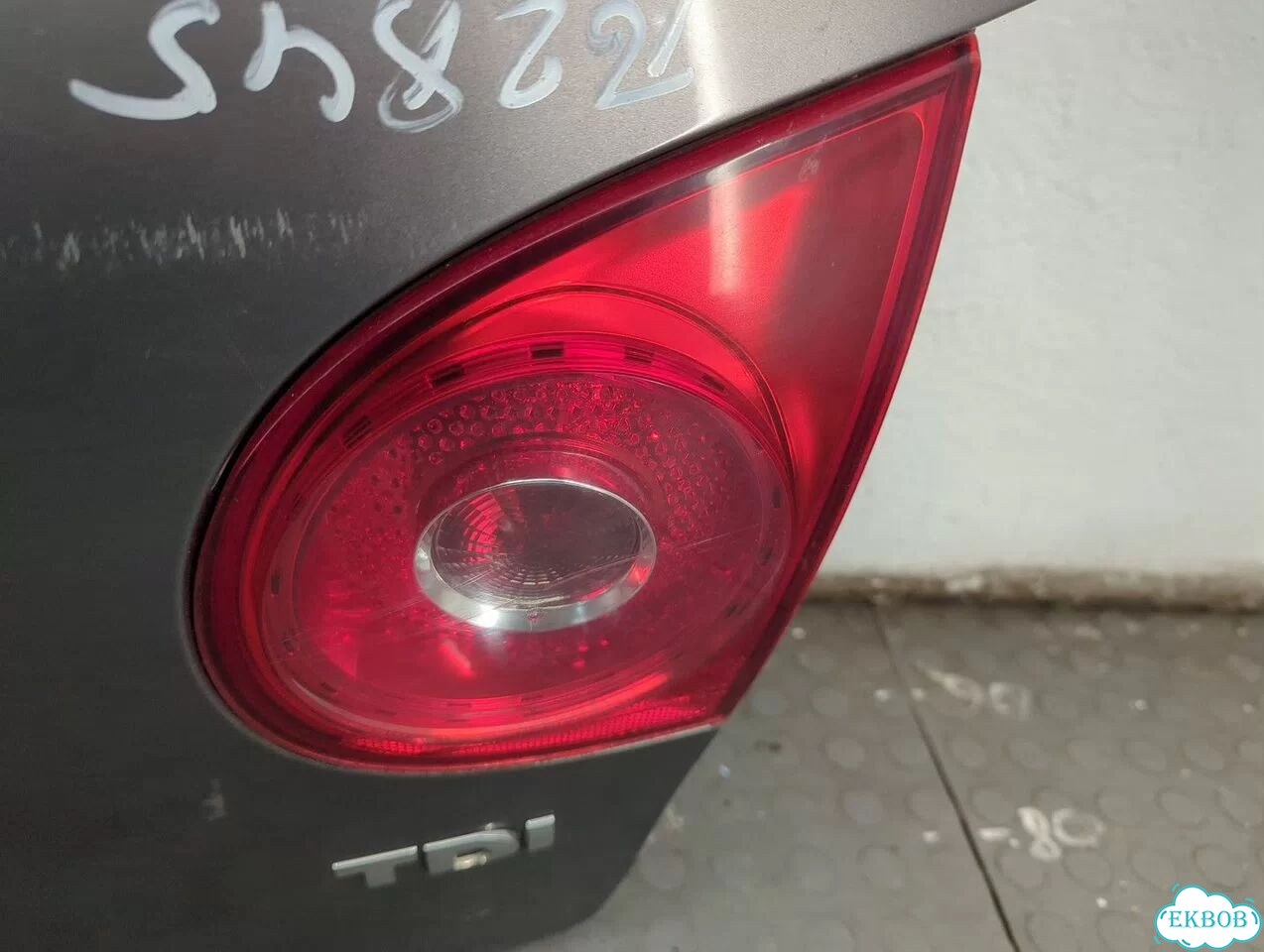 Крышка багажника Volkswagen Golf 5 фото 10