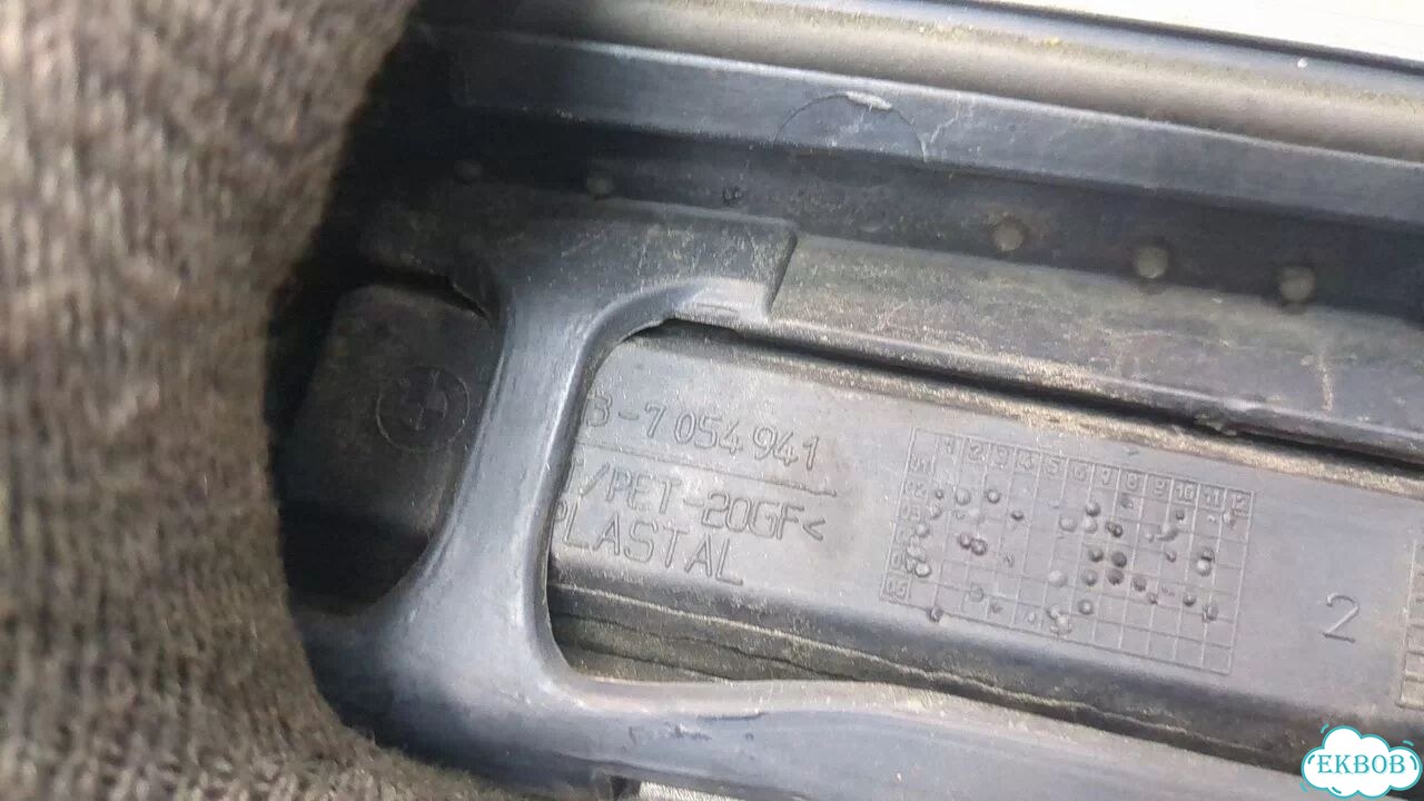 Подсветка номера BMW X3 E83 фото 5
