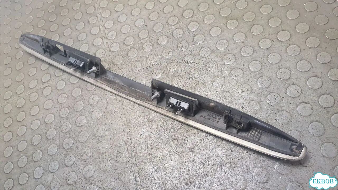 Подсветка номера Mercedes R W251 фото 5