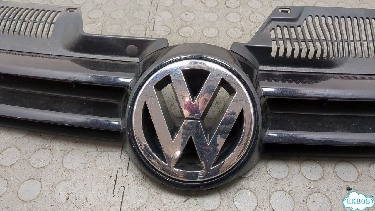 Решетка радиатора Volkswagen Golf 5 фото 2