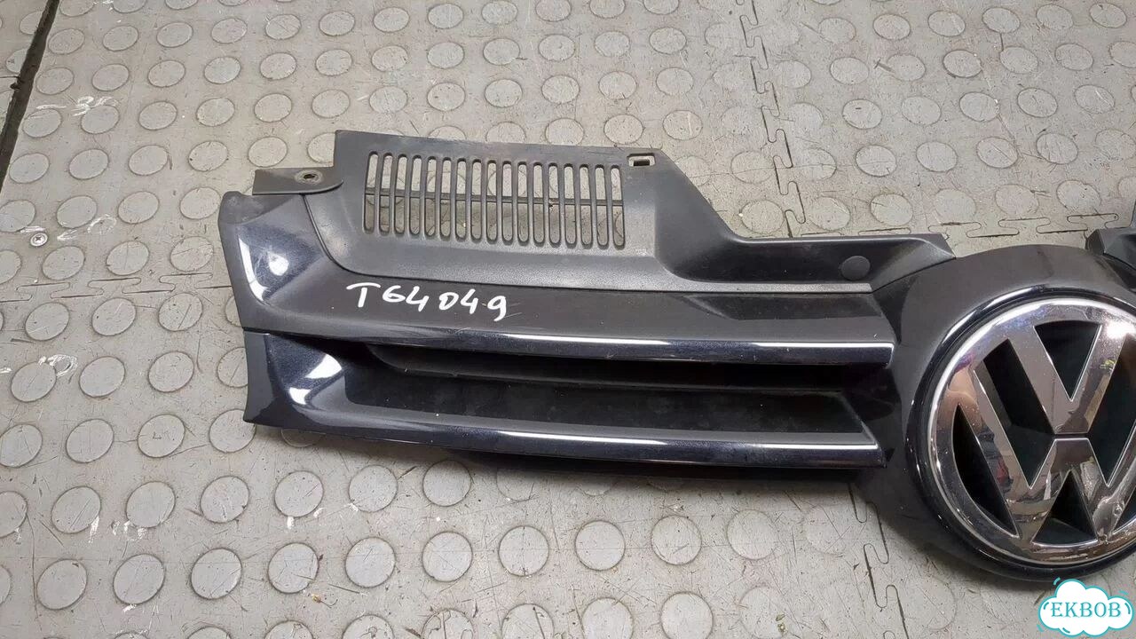 Решетка радиатора Volkswagen Golf 5 фото 4