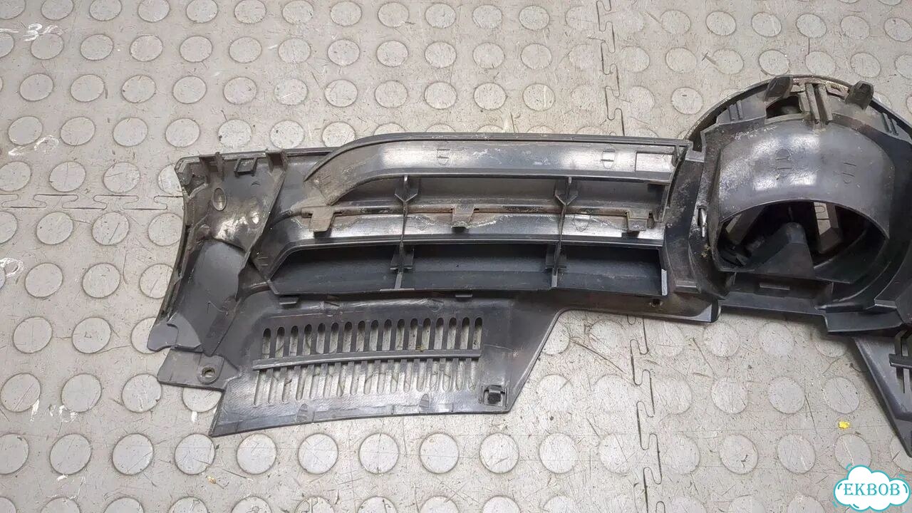 Решетка радиатора Volkswagen Golf 5 фото 7