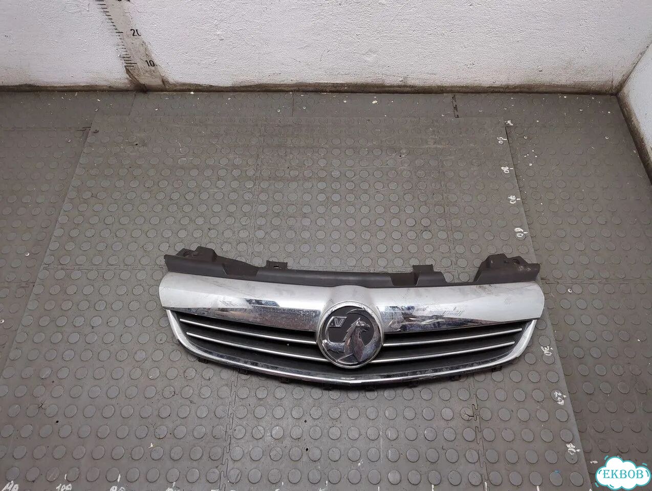 Решетка радиатора Opel Zafira B фото 1