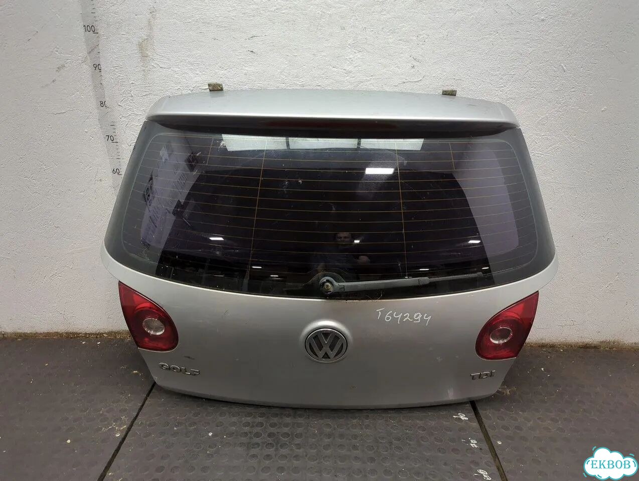 Крышка багажника Volkswagen Golf 5 фото 1
