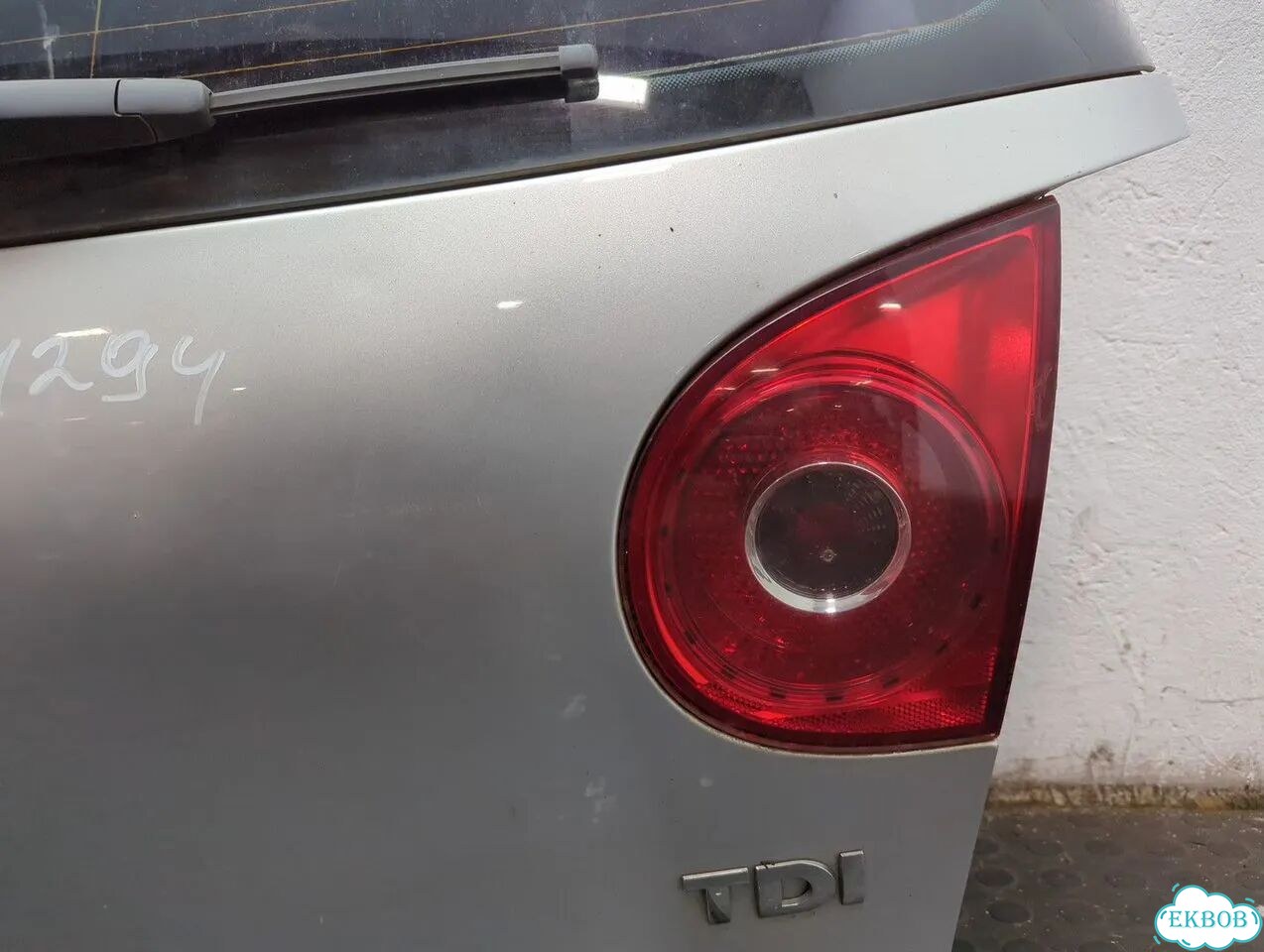 Крышка багажника Volkswagen Golf 5 фото 6