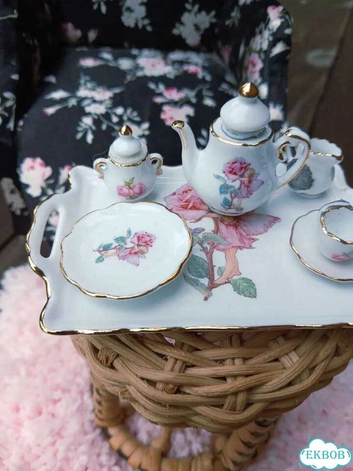 Миниатюрный коллекционный чайный сервиз фото 1