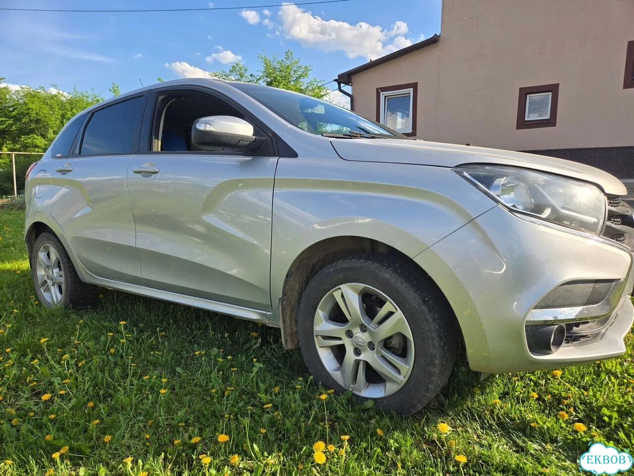 ВАЗ (LADA) XRAY 1.6 MT, 2016, битый, 158 247 км фото 10