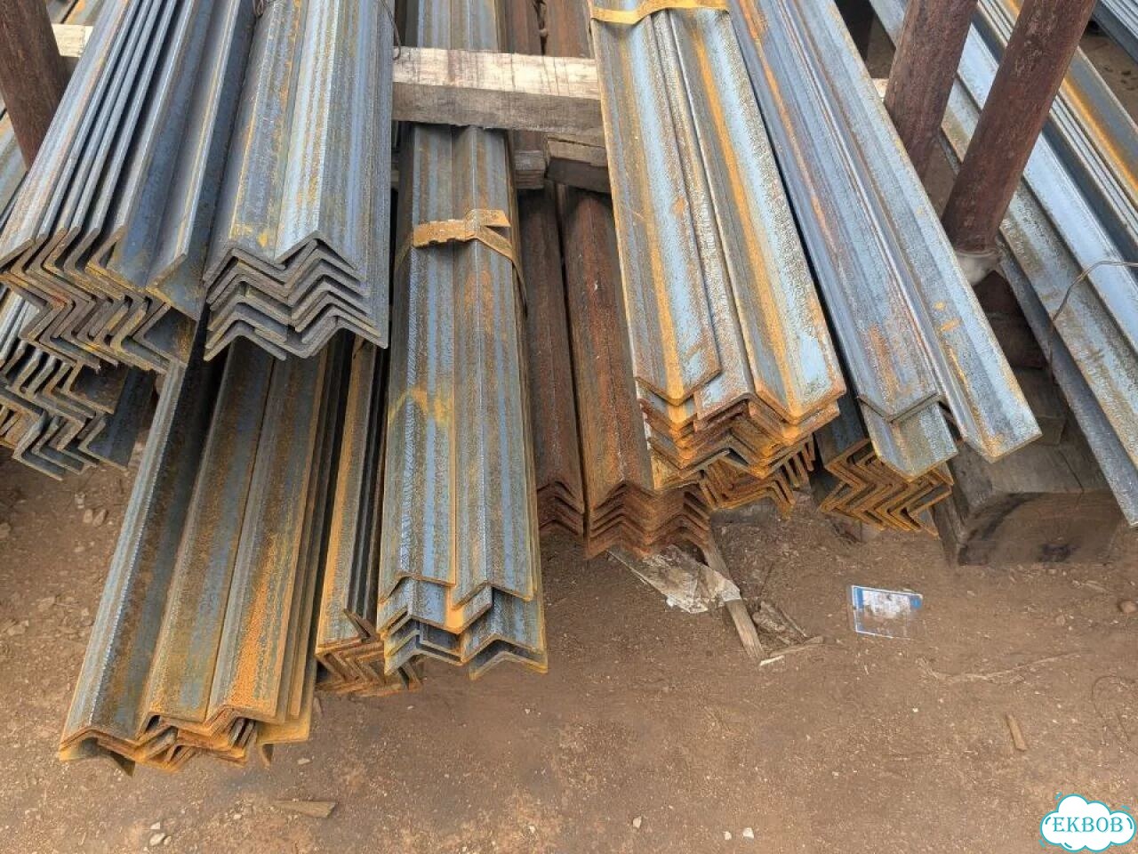 Металлический уголок 50х50 фото 10