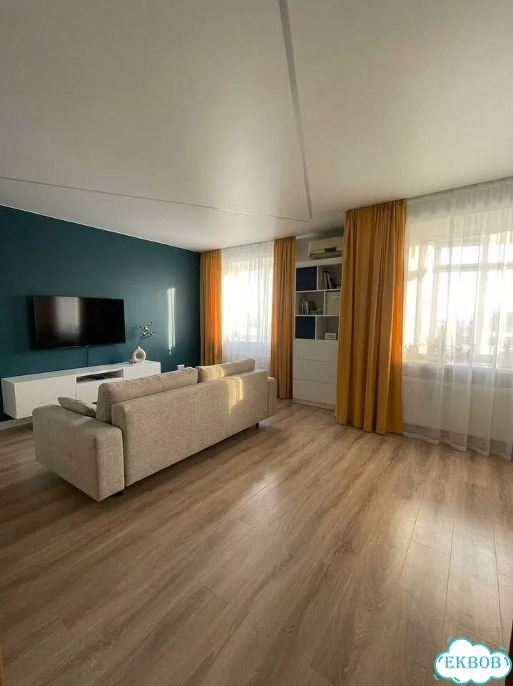 2-к. квартира, 74 м², 10/10 эт. фото 3