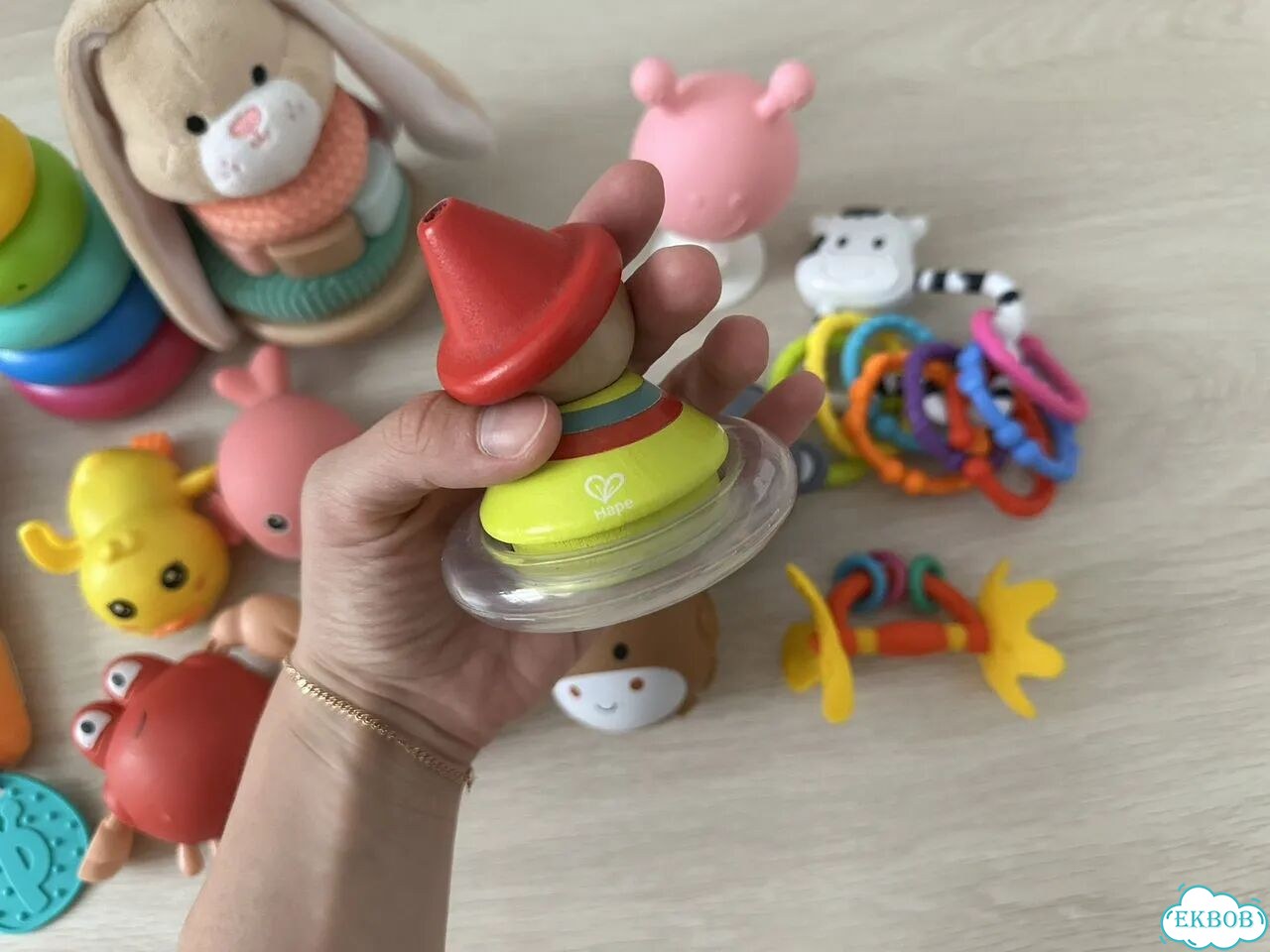 Игрушки для малышей до года пакетом фото 10