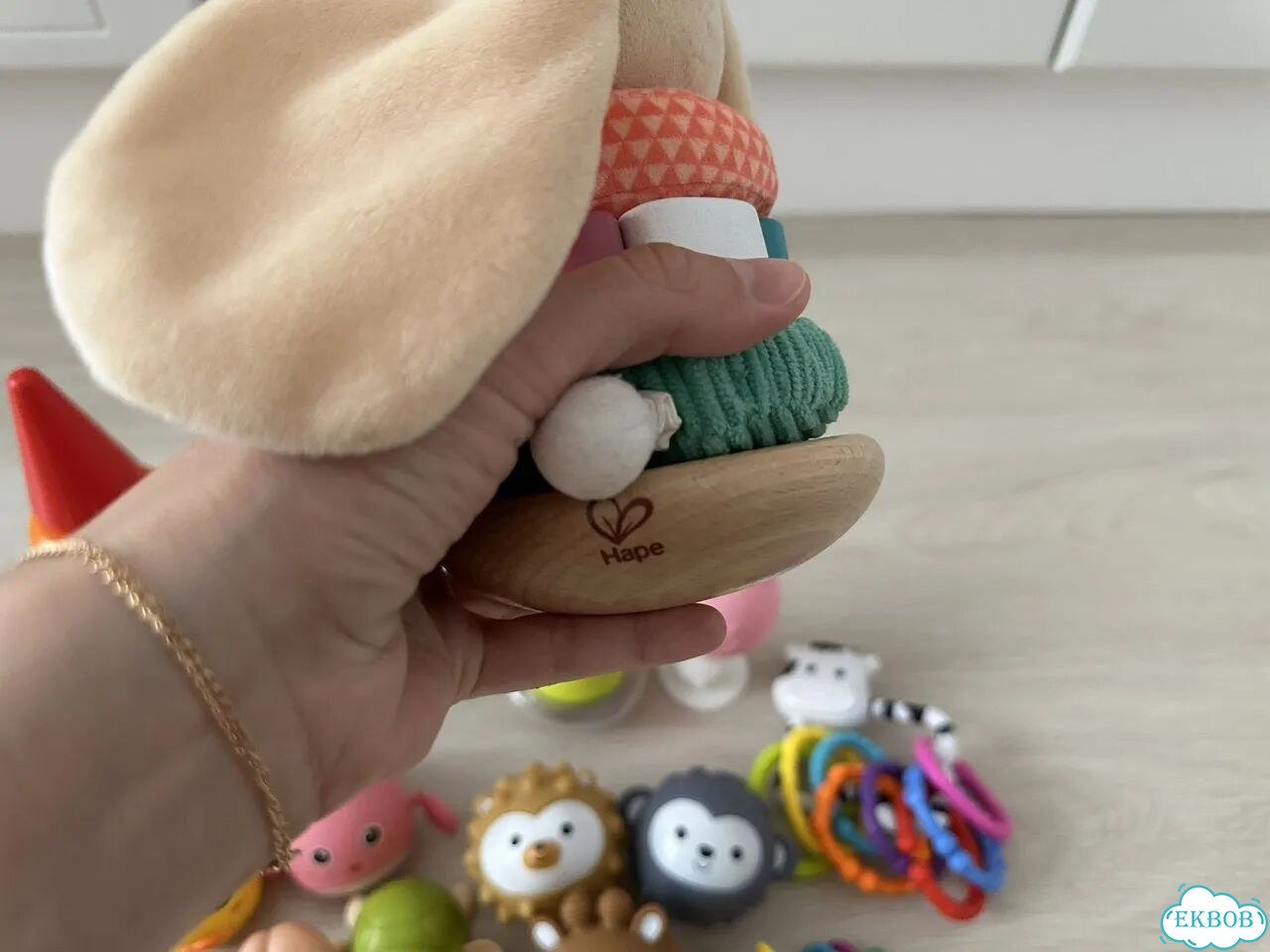 Игрушки для малышей до года пакетом фото 4