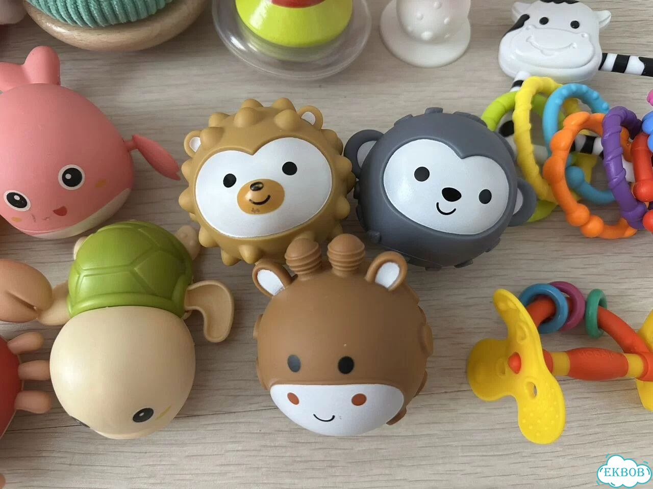 Игрушки для малышей до года пакетом фото 6
