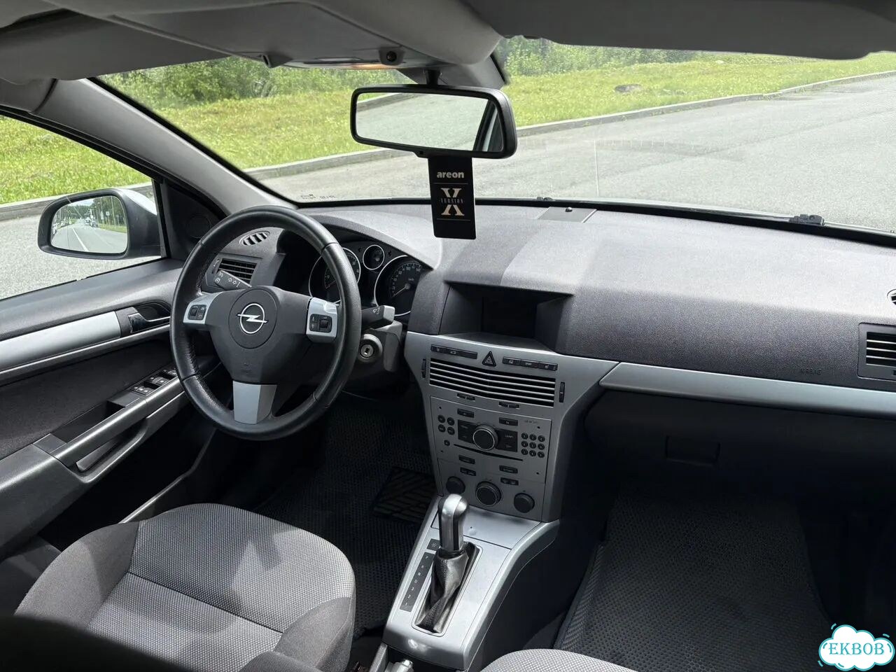 Opel Astra 1.8 AT, 2010, 191 251 км фото 12