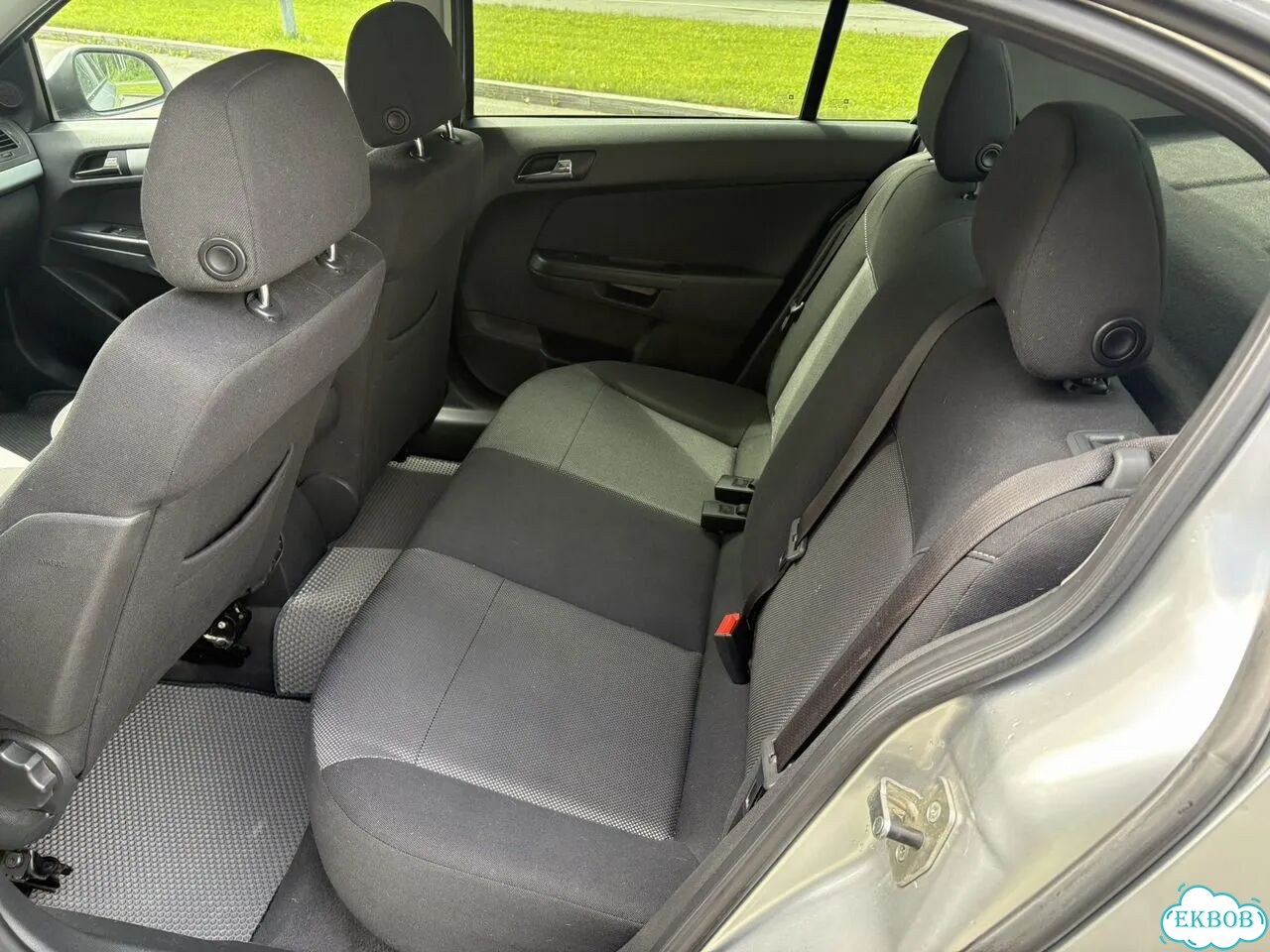 Opel Astra 1.8 AT, 2010, 191 251 км фото 13