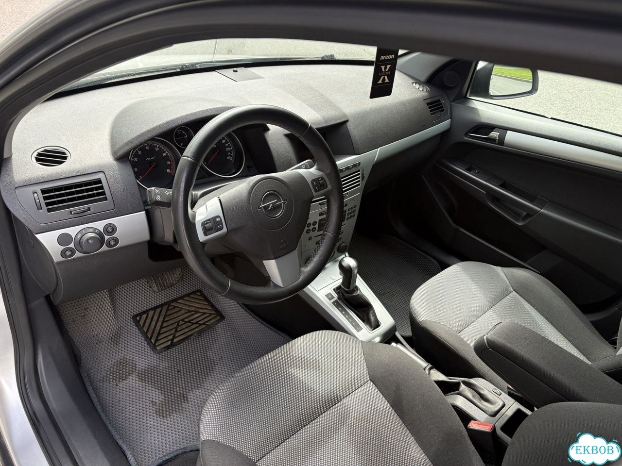 Opel Astra 1.8 AT, 2010, 191 251 км фото 14