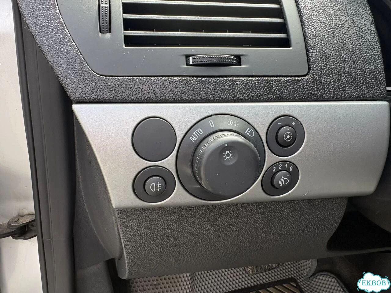 Opel Astra 1.8 AT, 2010, 191 251 км фото 16