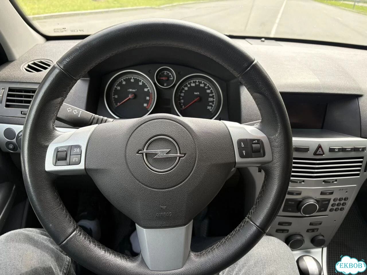Opel Astra 1.8 AT, 2010, 191 251 км фото 17
