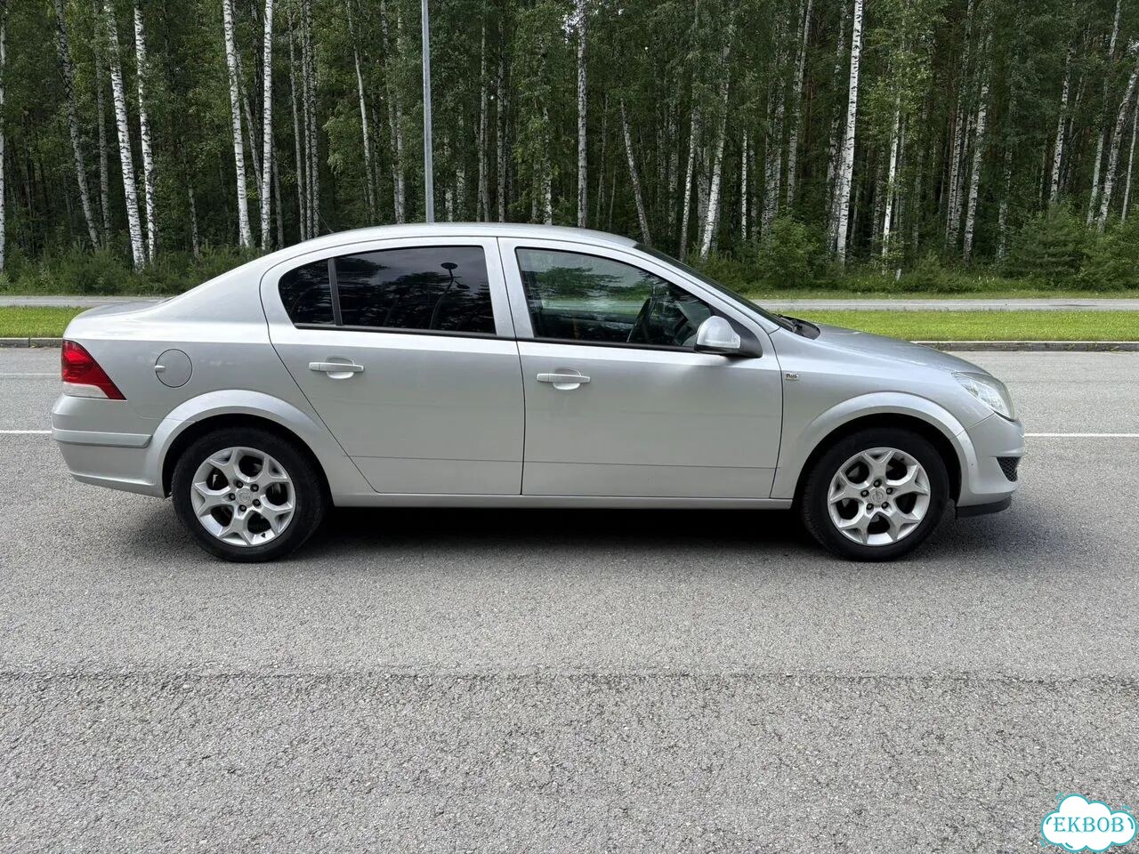 Opel Astra 1.8 AT, 2010, 191 251 км фото 8
