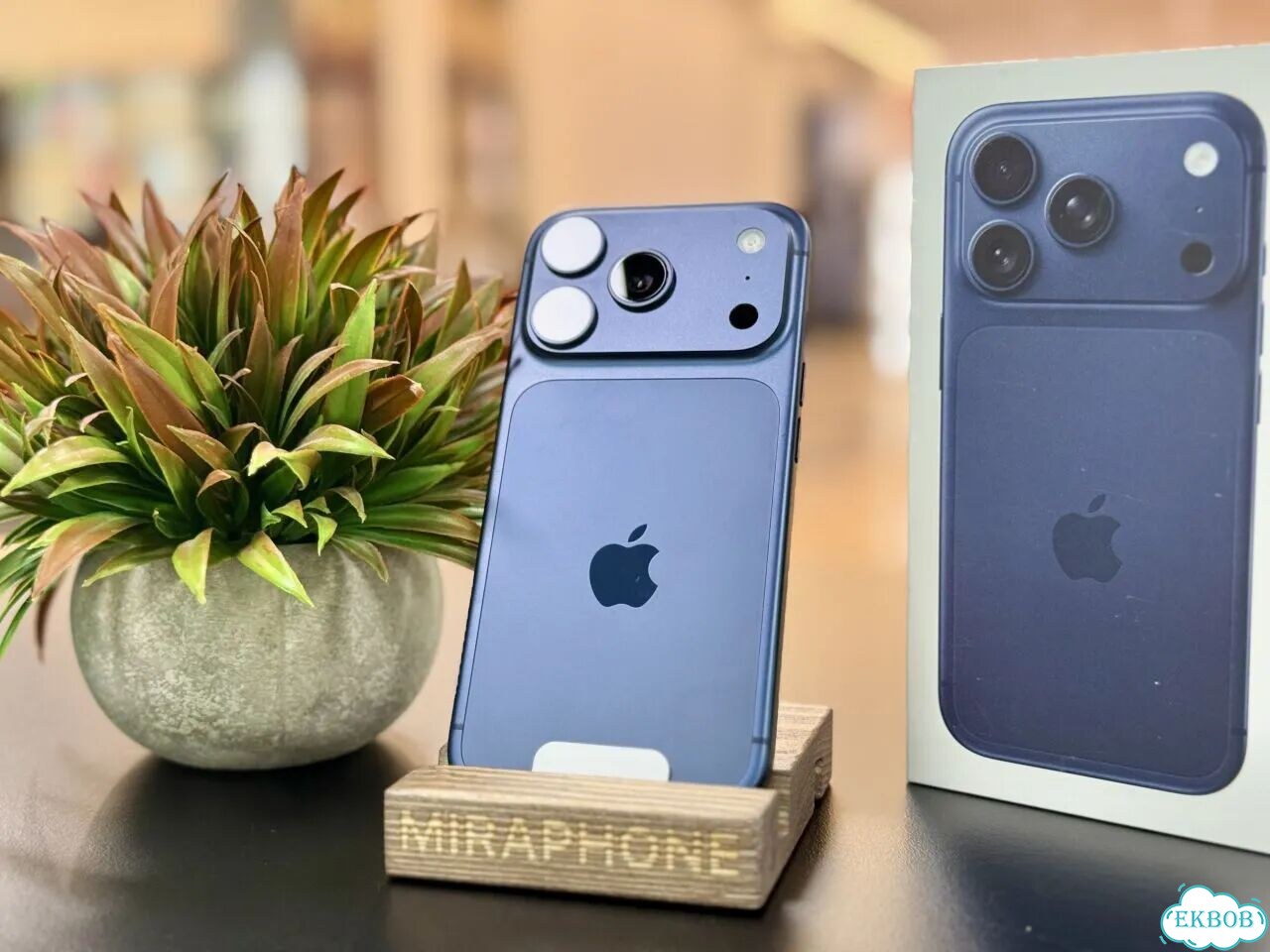 iPhone 17 Pro, 1 ТБ, eSIM фото 2