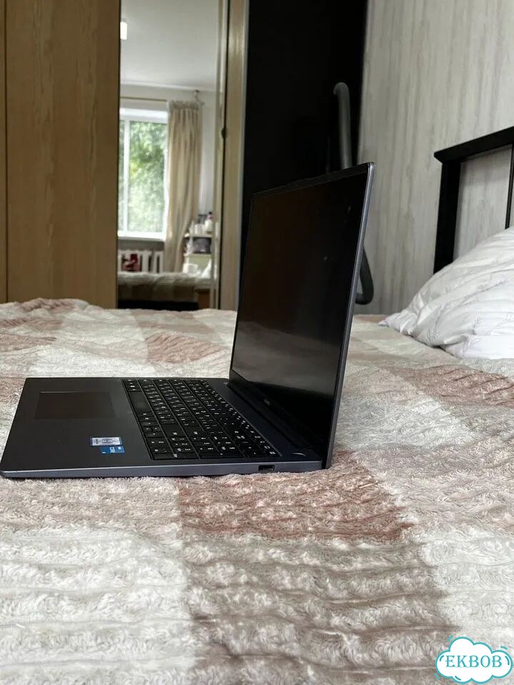 Huawei MateBook D19 фото 2