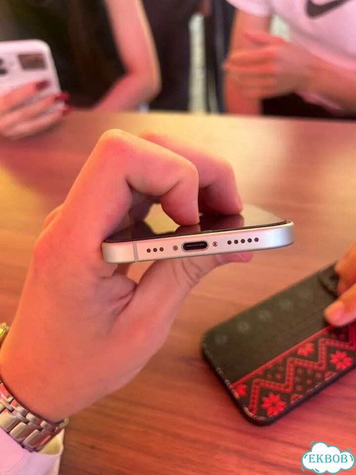 iPhone 15, 128 ГБ, SIM + eSIM фото 7