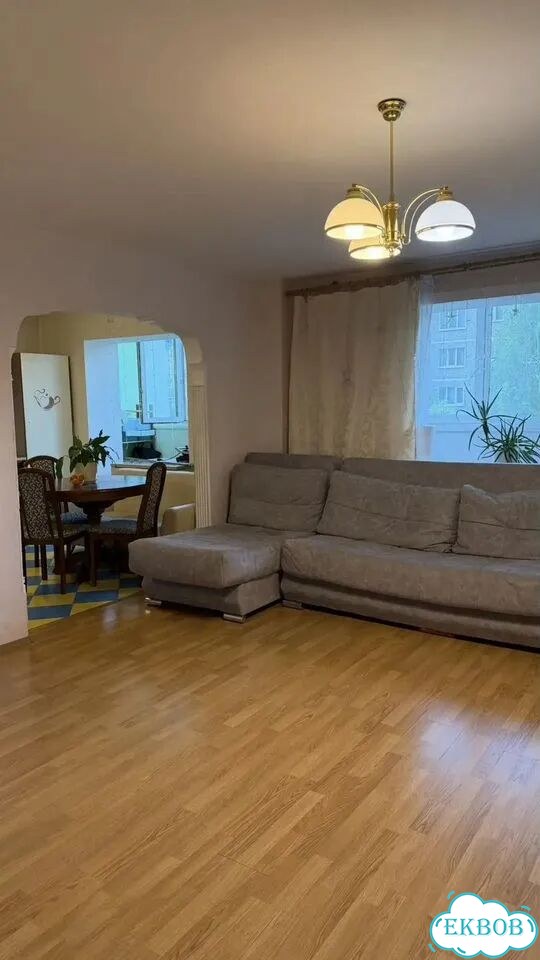 2-к. квартира, 72 м², 3/10 эт. фото 2