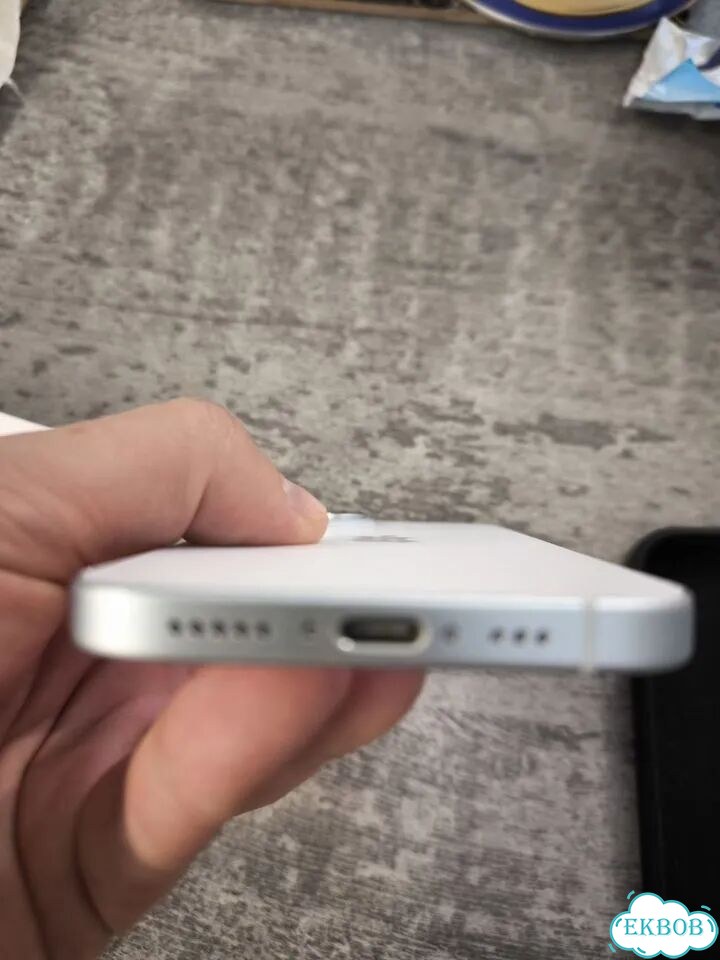 iPhone 15, 128 ГБ, SIM + eSIM фото 4