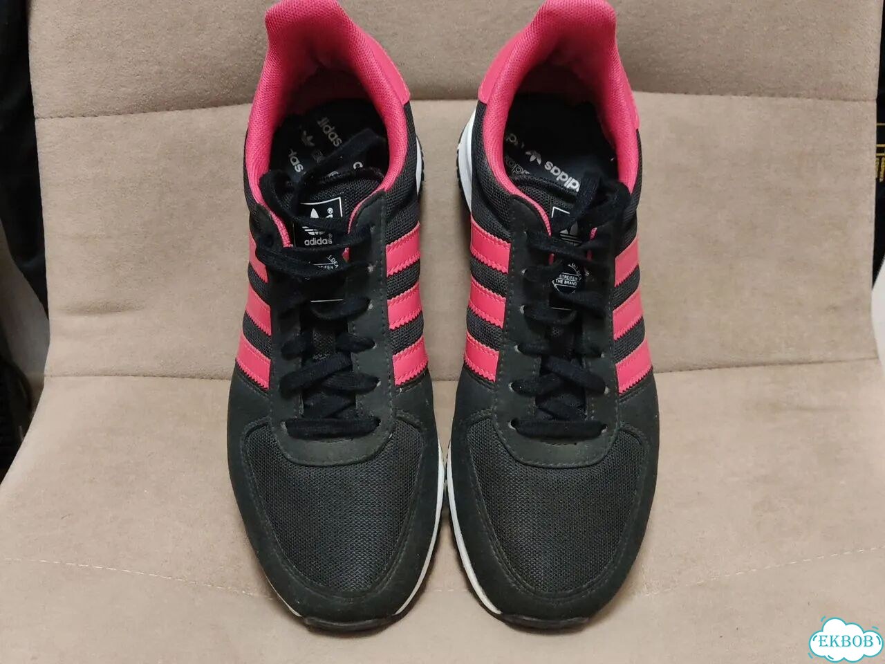 Кроссовки женские adidas 39 размер оригинал бу фото 1