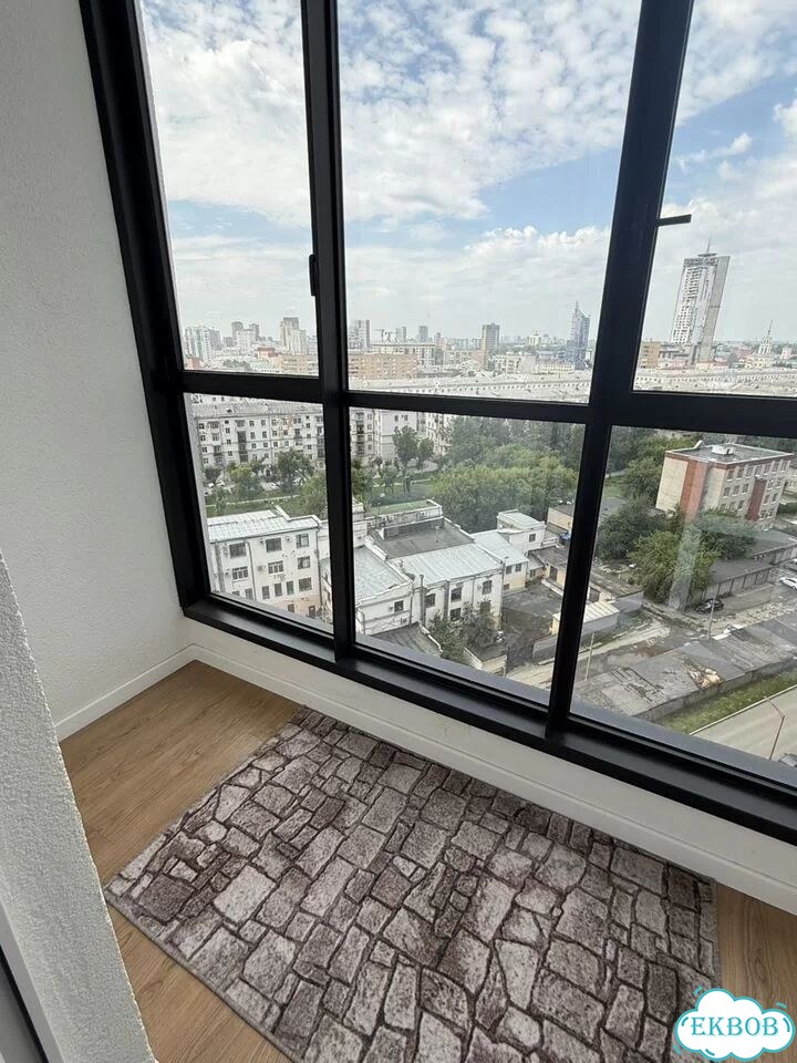 10 и более-к. квартира, 39 м², 12/29 эт. фото 6
