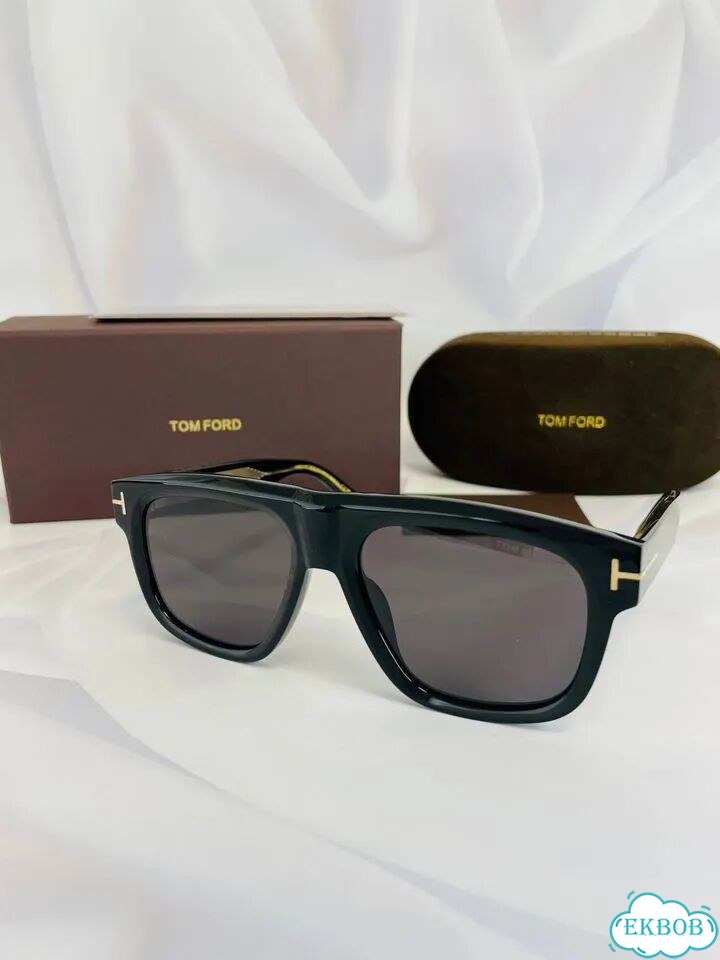 Солнцезащитные очки Tom Ford фото 3