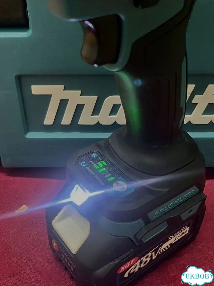 Бесщеточный гайковерт Makita 1200 в кейсе фото 7