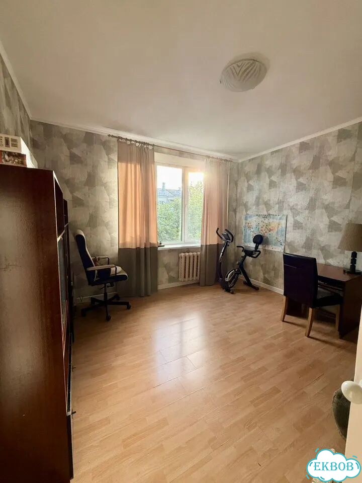 4-к. квартира, 96 м², 4/4 эт. фото 3