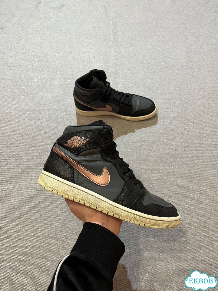 Nike Air Jordan 1 Retro High Bronze Medal оригинал фото 1