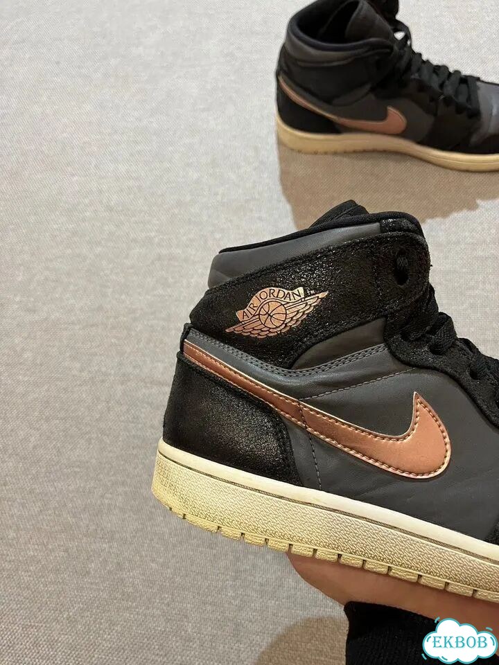 Nike Air Jordan 1 Retro High Bronze Medal оригинал фото 2