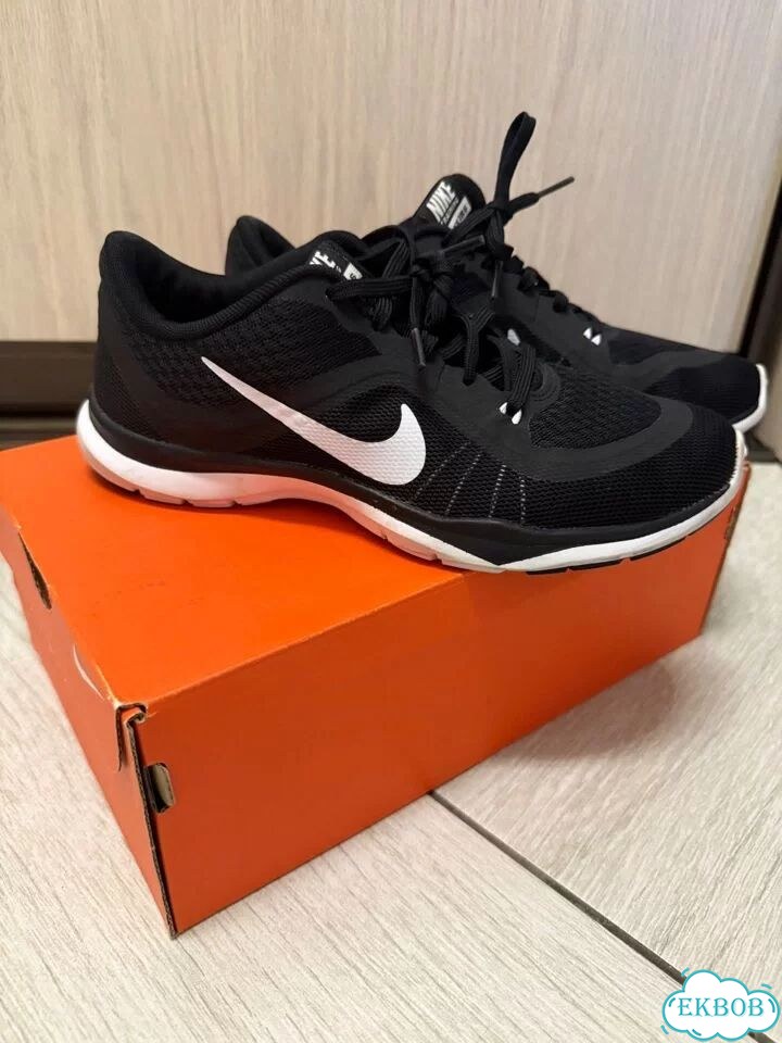 Кроссовки Nike р 38 фото 1