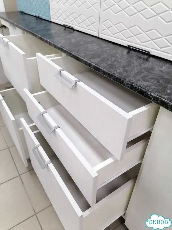 Кухонный гарнитур модульный с глянцевыми фасадами мдф фото 5