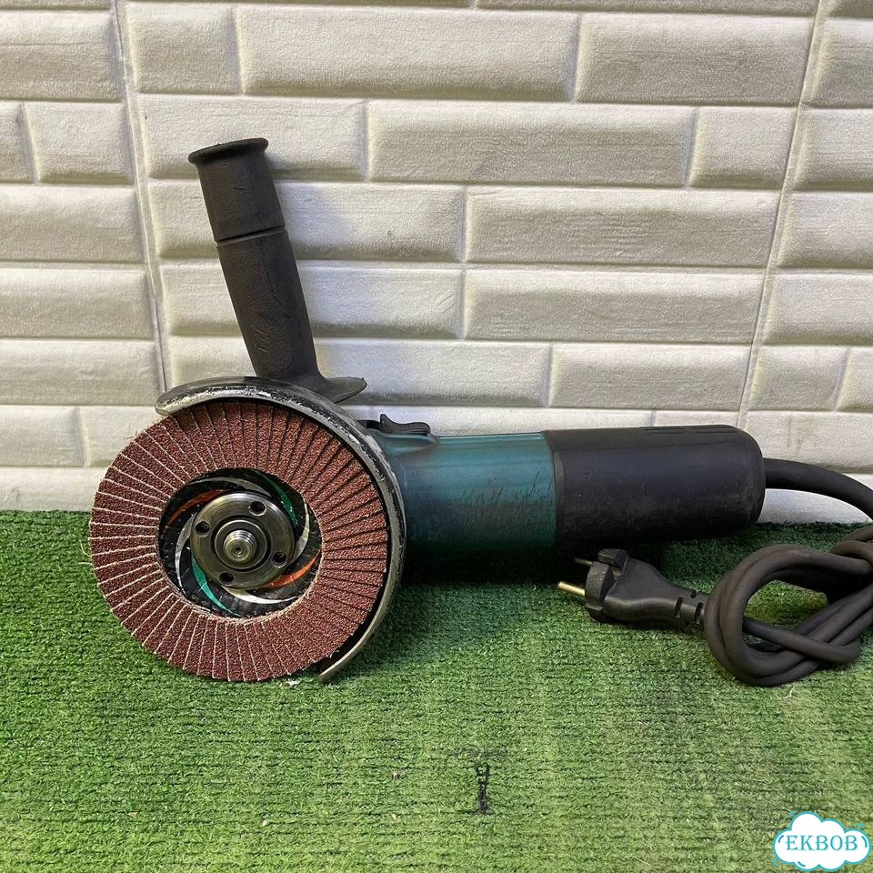 Ушм Makita 9558HNR фото 3